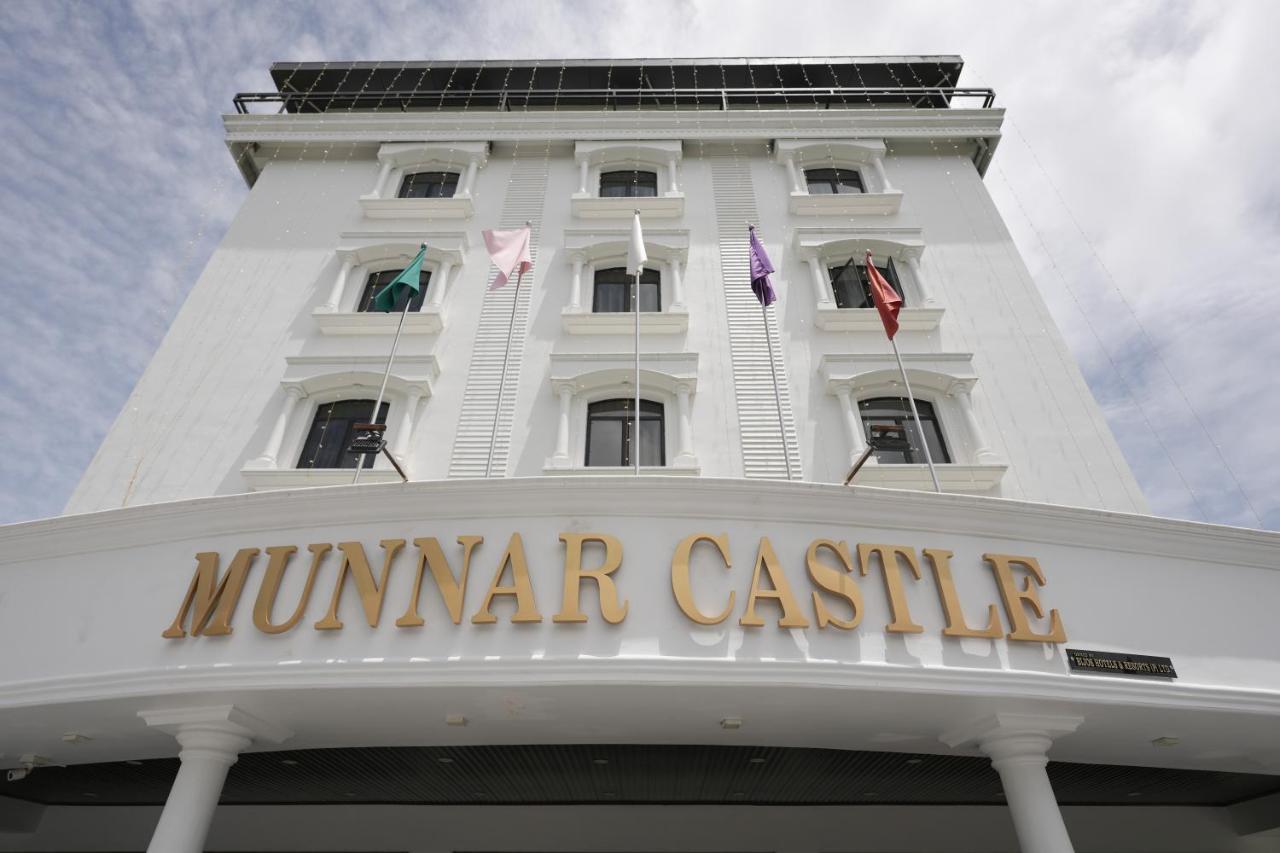 Готель Munnar Castle Екстер'єр фото